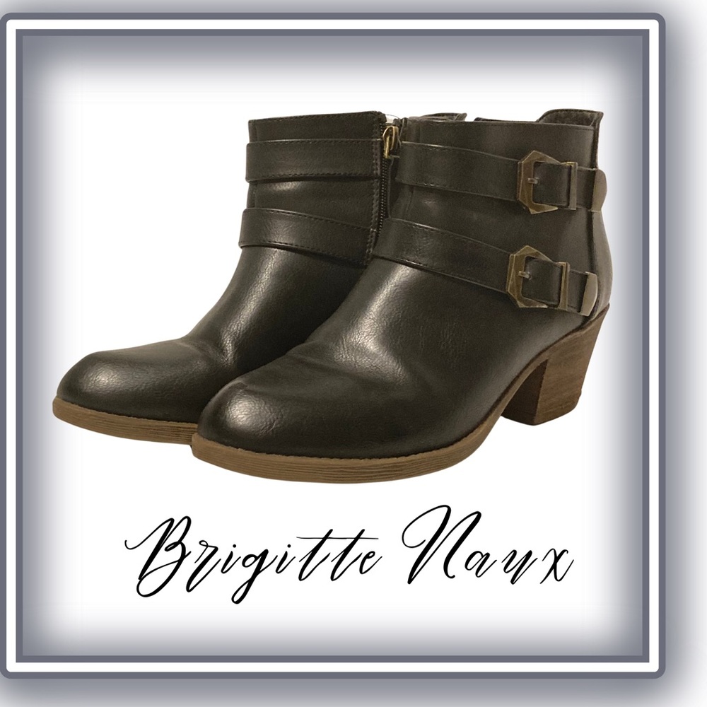 5/$18 BRIGITTE NAUX Black Leather Booties 2” Stacked Heel Size 39 (US 8)